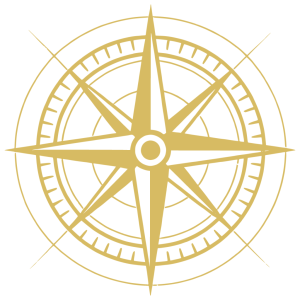 Schild des KURS NORD Navigators Circle in der Lobby eines Tagungsraumes. Die Optik des Schildes ist ein beleuchteter Messingrahmen. Das Schild zeigt die Kompassrose ls Erkennungszeichen des Navigators Circle mit darunterliegender Schrift Navigators Circle, Private Members Only. Die Wand, an der das Schild hängt, ist aus dunklem Holz.